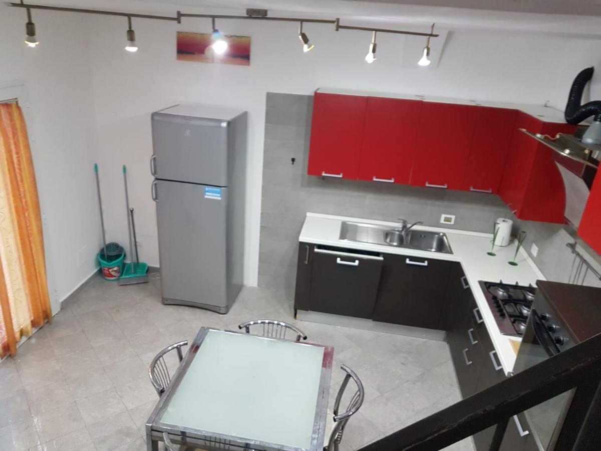 Casa N 2 Con Parcheggio Privato E Colonnina Ricarica Apartamento Livorno Exterior foto