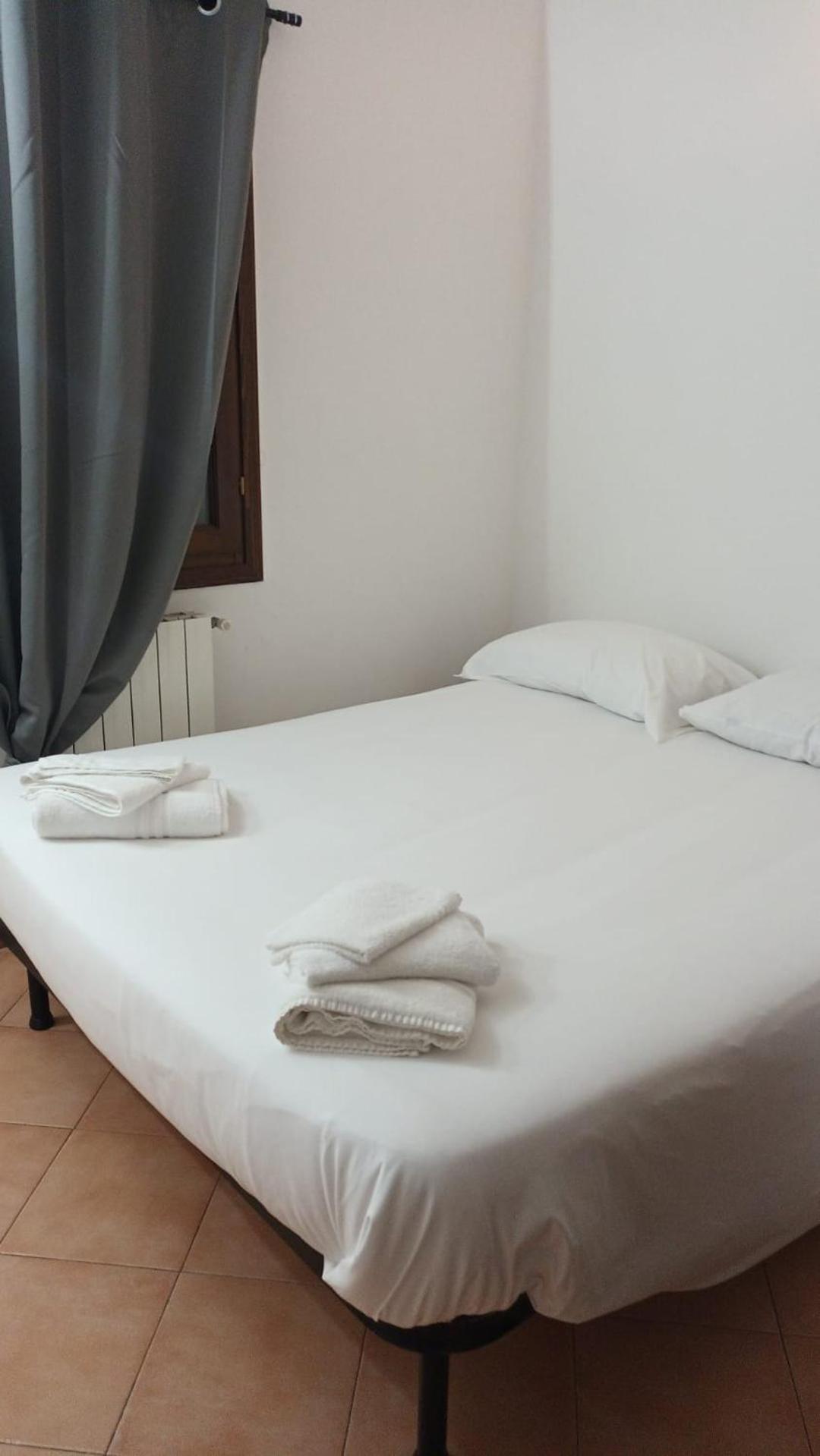 Casa N 2 Con Parcheggio Privato E Colonnina Ricarica Apartamento Livorno Exterior foto